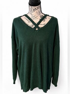 Umgee Forest Green Crisscross Neck Sweater Size Medium